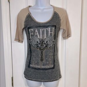 Daytrip Gray and Tan Graphic Tee Fitted Short Sleeve